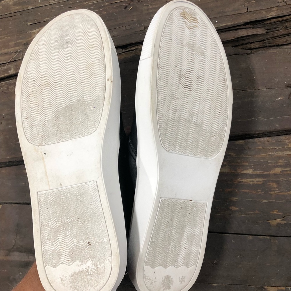 Size 8 Steve Madden Silver Toe Black Sneaker - Picture 6 of 6